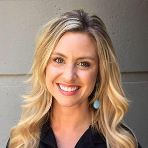 Amanda Busick Wiki: Fox News, Age, Married, Wedding, Husband, Height