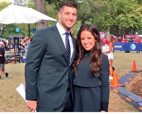 Kaylee Hartung Married, Boyfriend, Parents, Salary