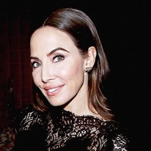 Whitney Cummings Boyfriend, Engaged, Husband, Net Worth,TV Show