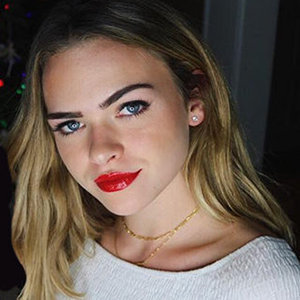 Summer McKeen Bio: Age, Boyfriend, Family, Height